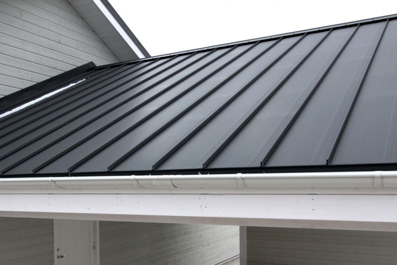 Seamless Metal Gutter Installation